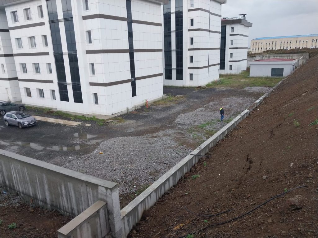 Omü 2026 Yılı Kurupelit Kampüsü Altyapı Yol İstinat Duvarı ve Çevre Düzenleme İşleri